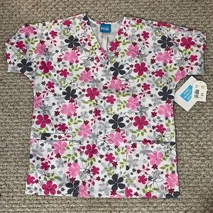 NWT SCRUB TOP. XS